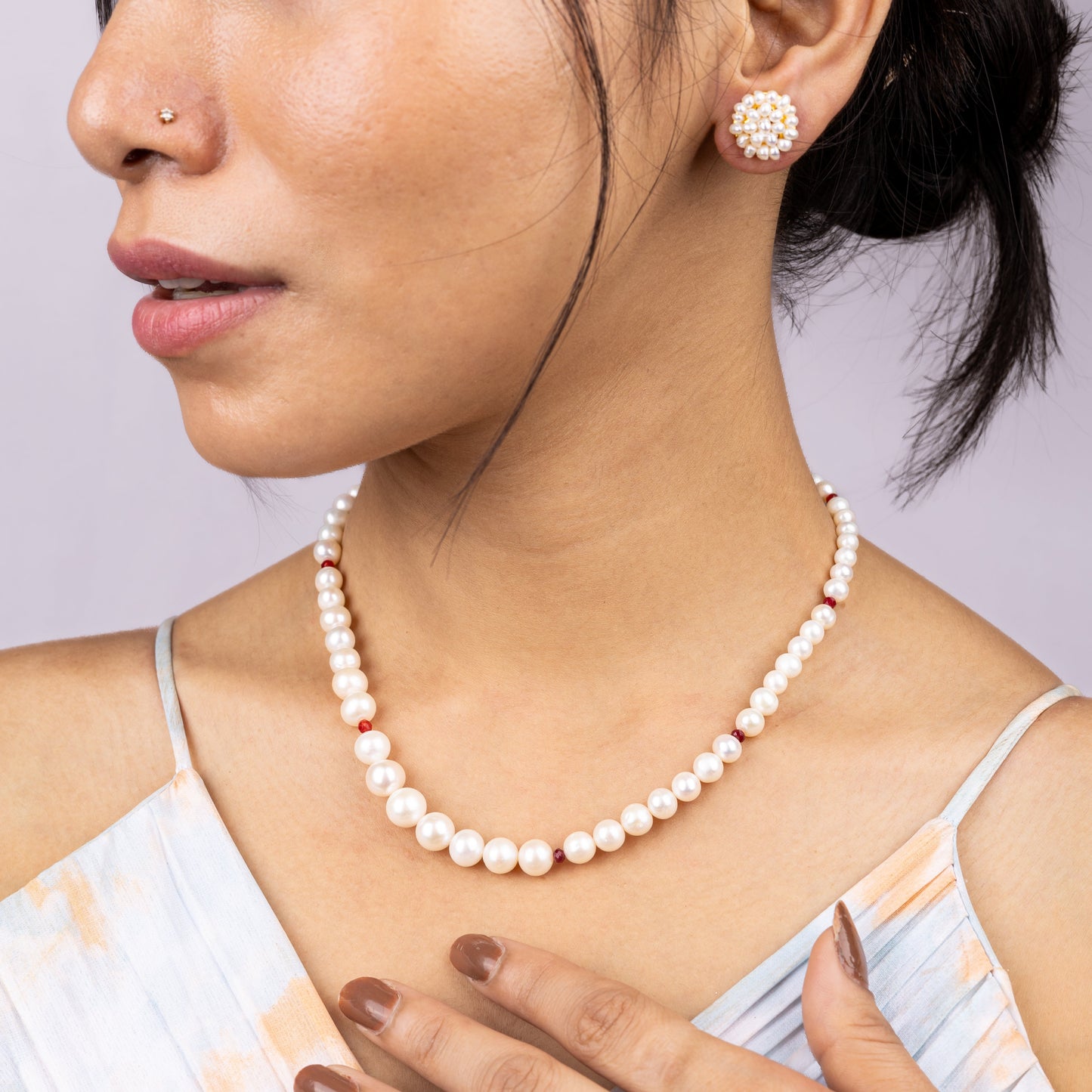 White pearl necklace