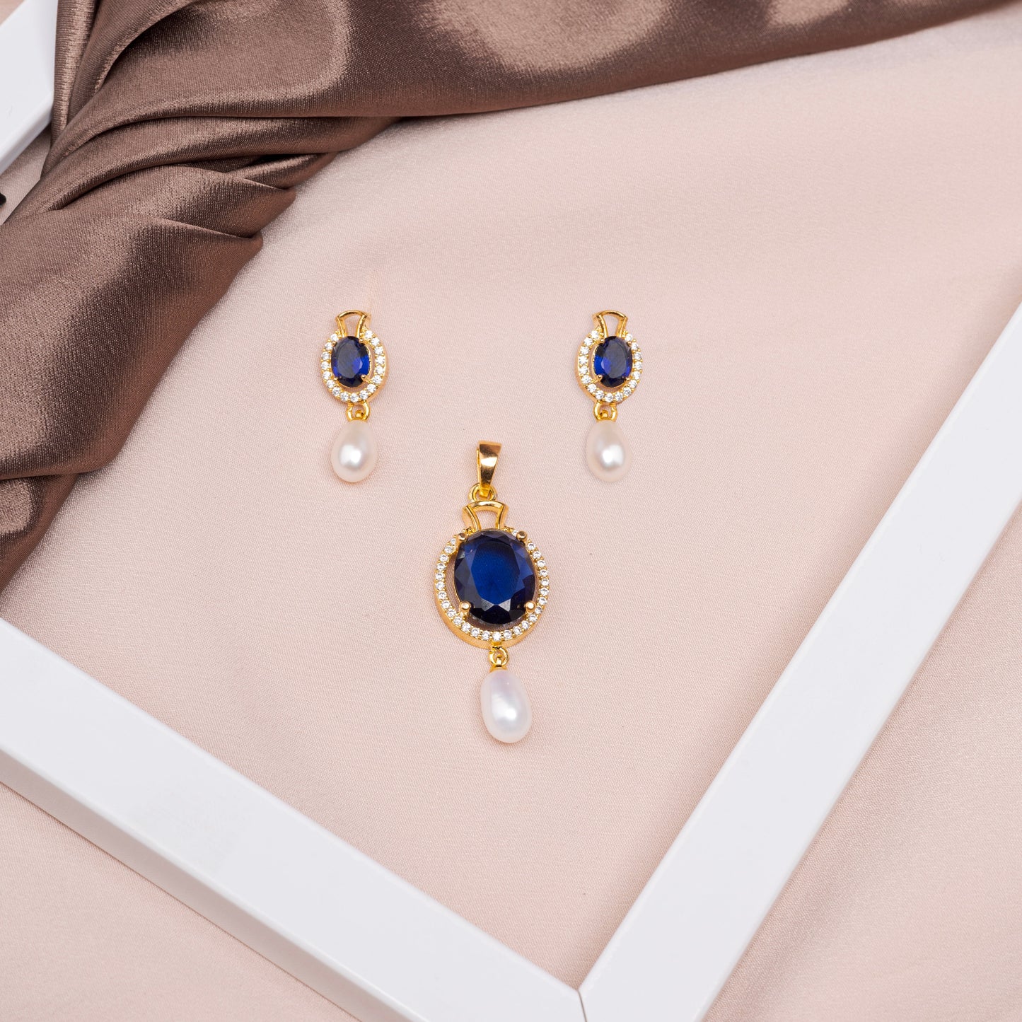 Blue stone pearl drop pendant set