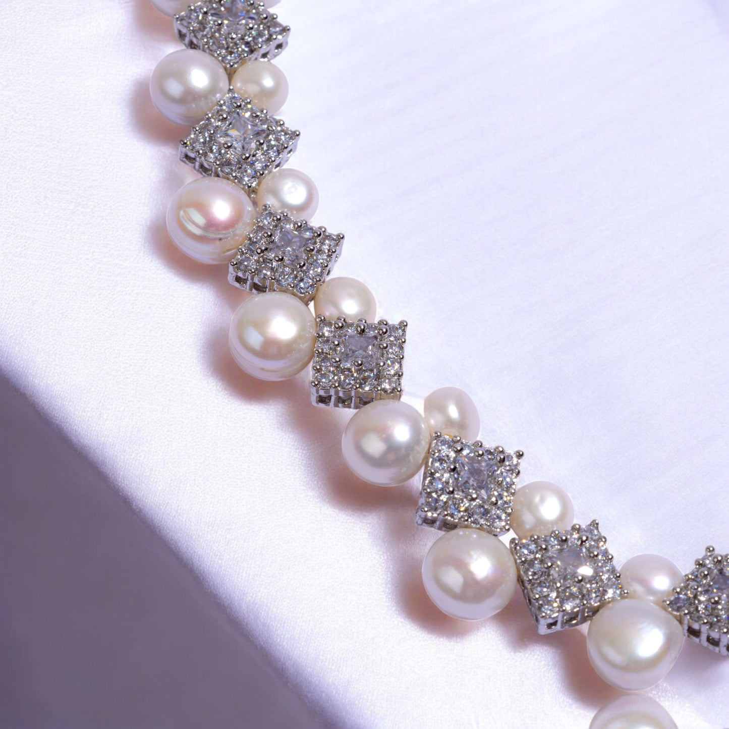 Pearls with diamonds short necklace set