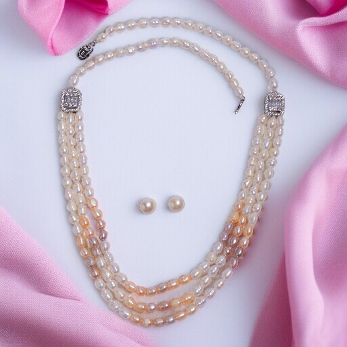 Multilayer Pearl necklace and earrings