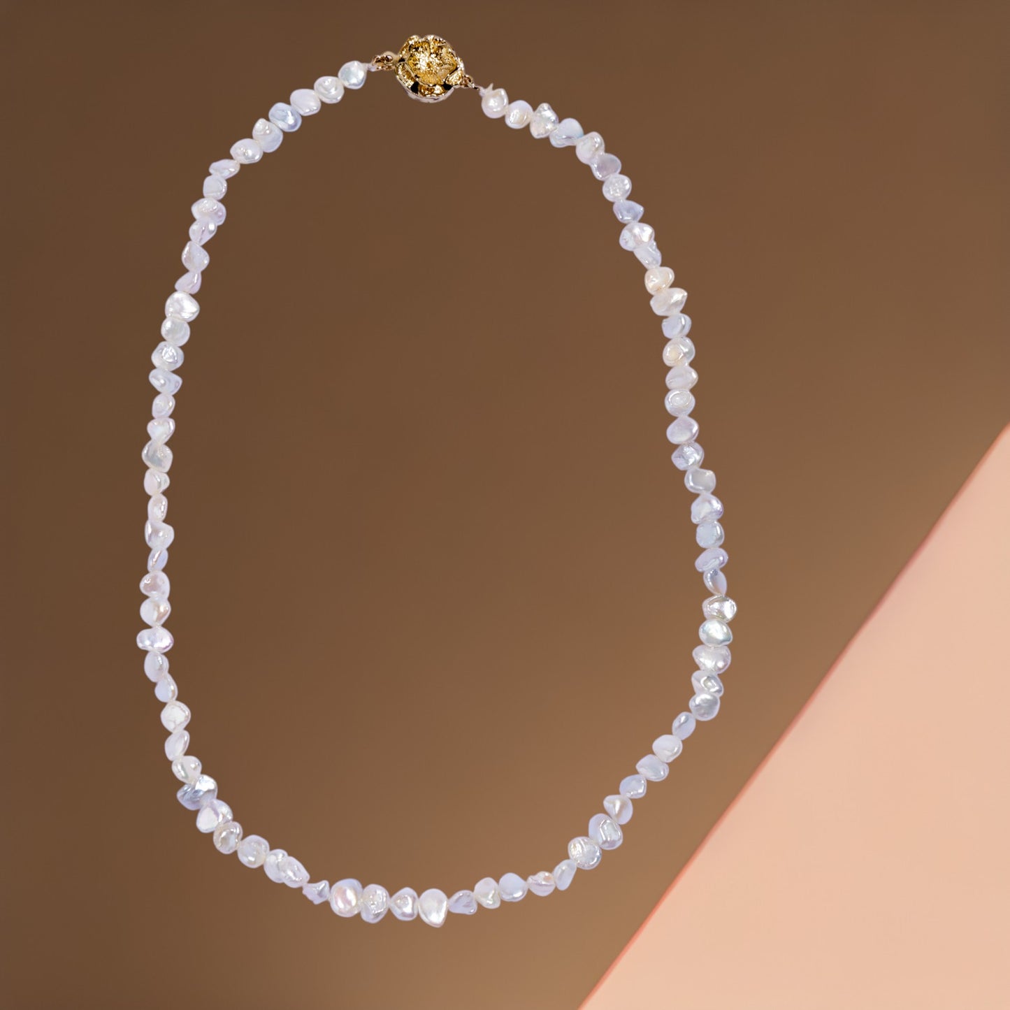Uneven Pearl necklace