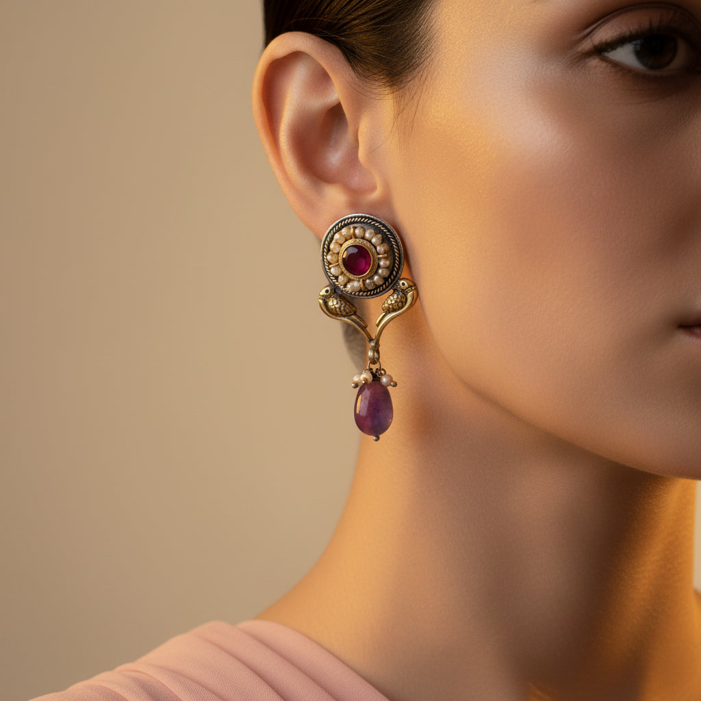 Beaded earrings in Silver and pearls
