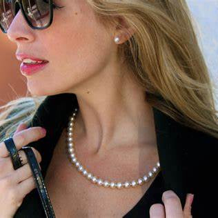 White Pearl Diana Necklace