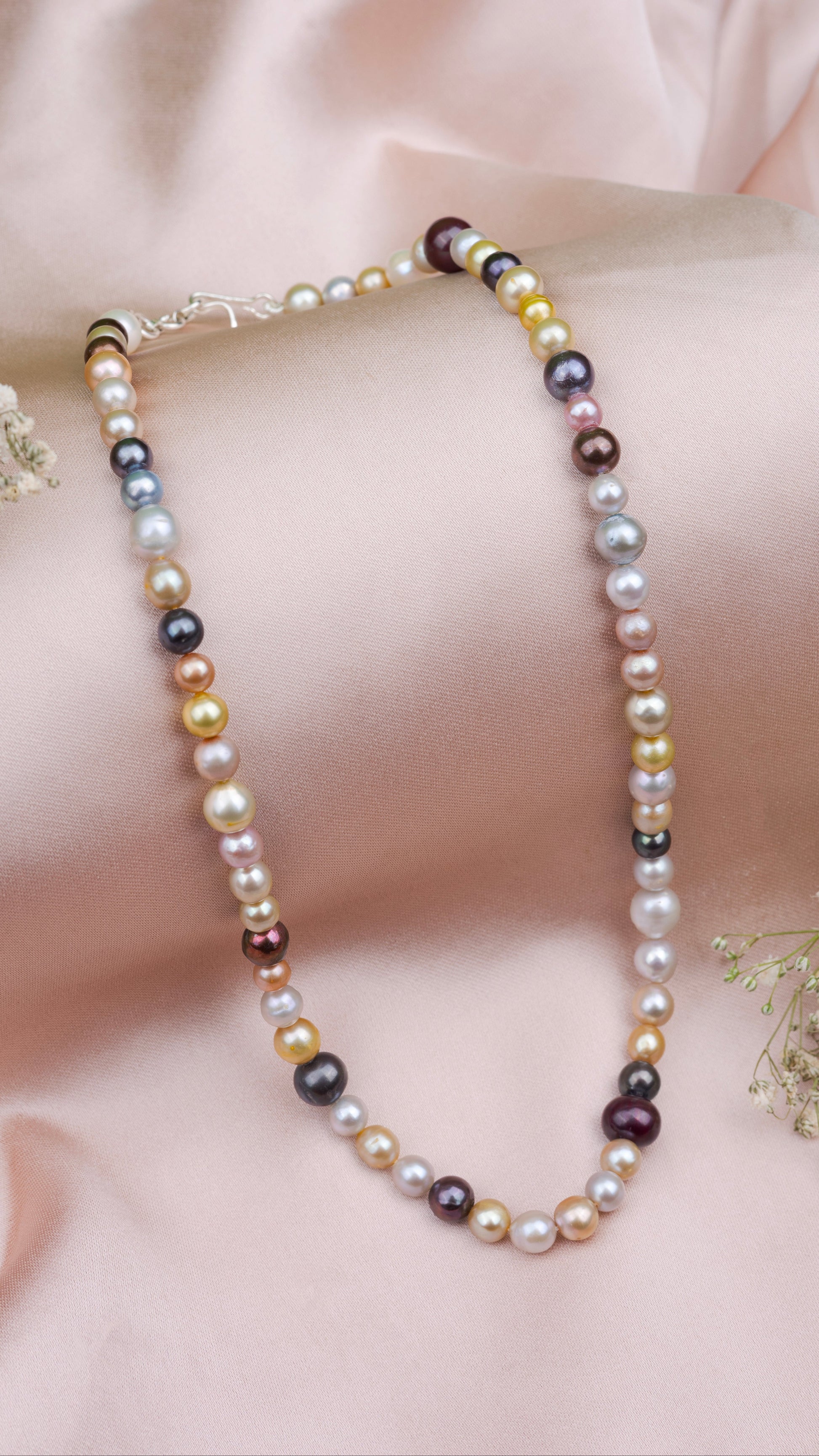 Multicolored real pearl necklace 