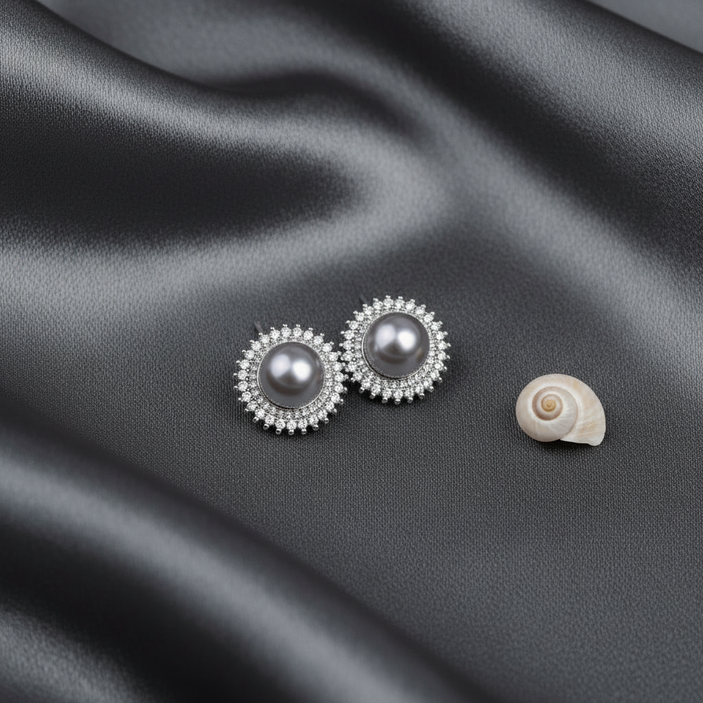 Shimmer Dots Grey Pearl Studs