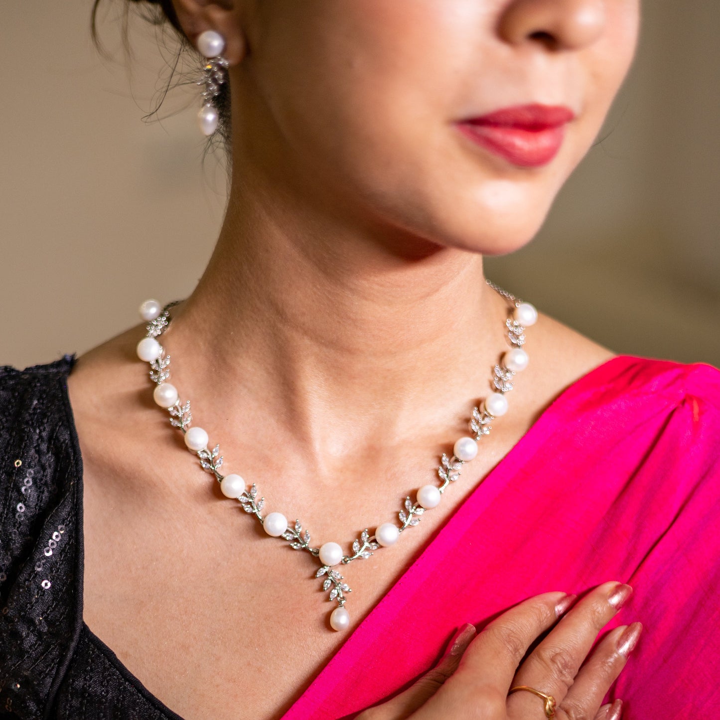 Diamond pearl fusion Necklace set