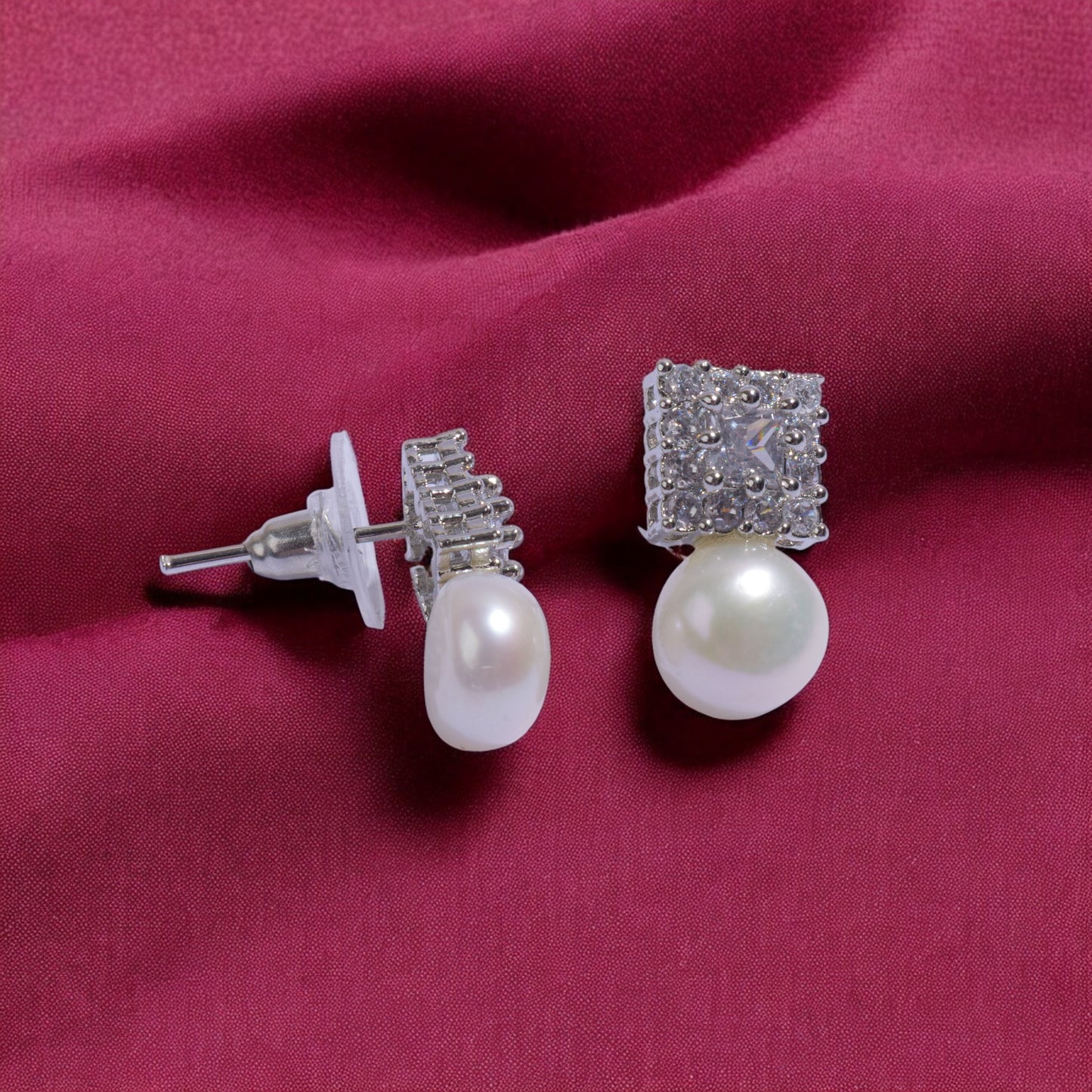 Pearl earrings with Diamonds