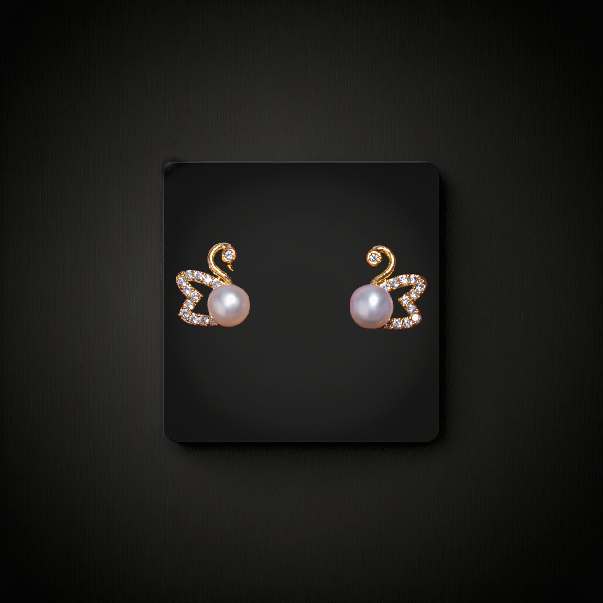 Diamond Pearl Small studs