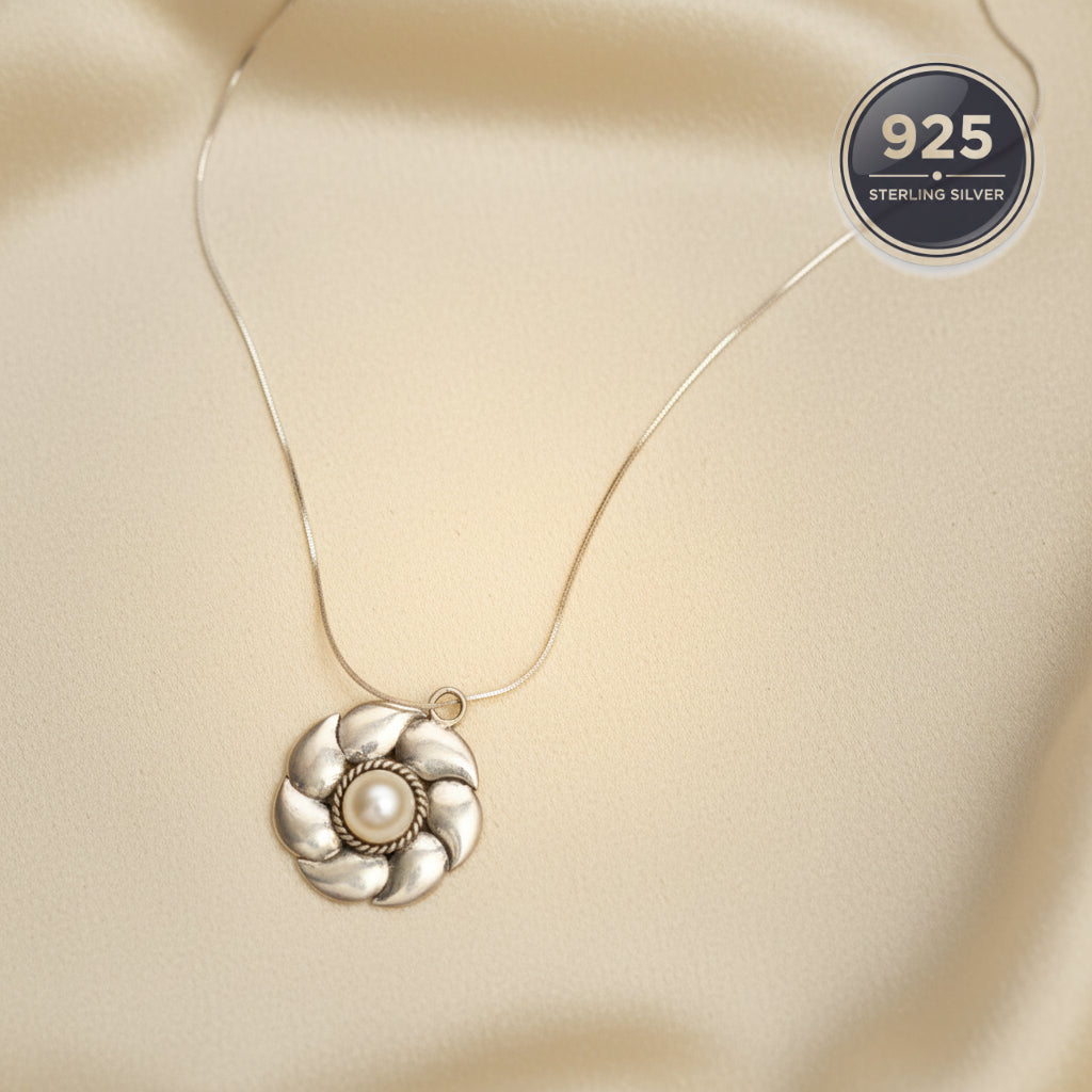 Bloom Pearl Pendant
