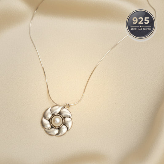 Bloom Pearl Pendant