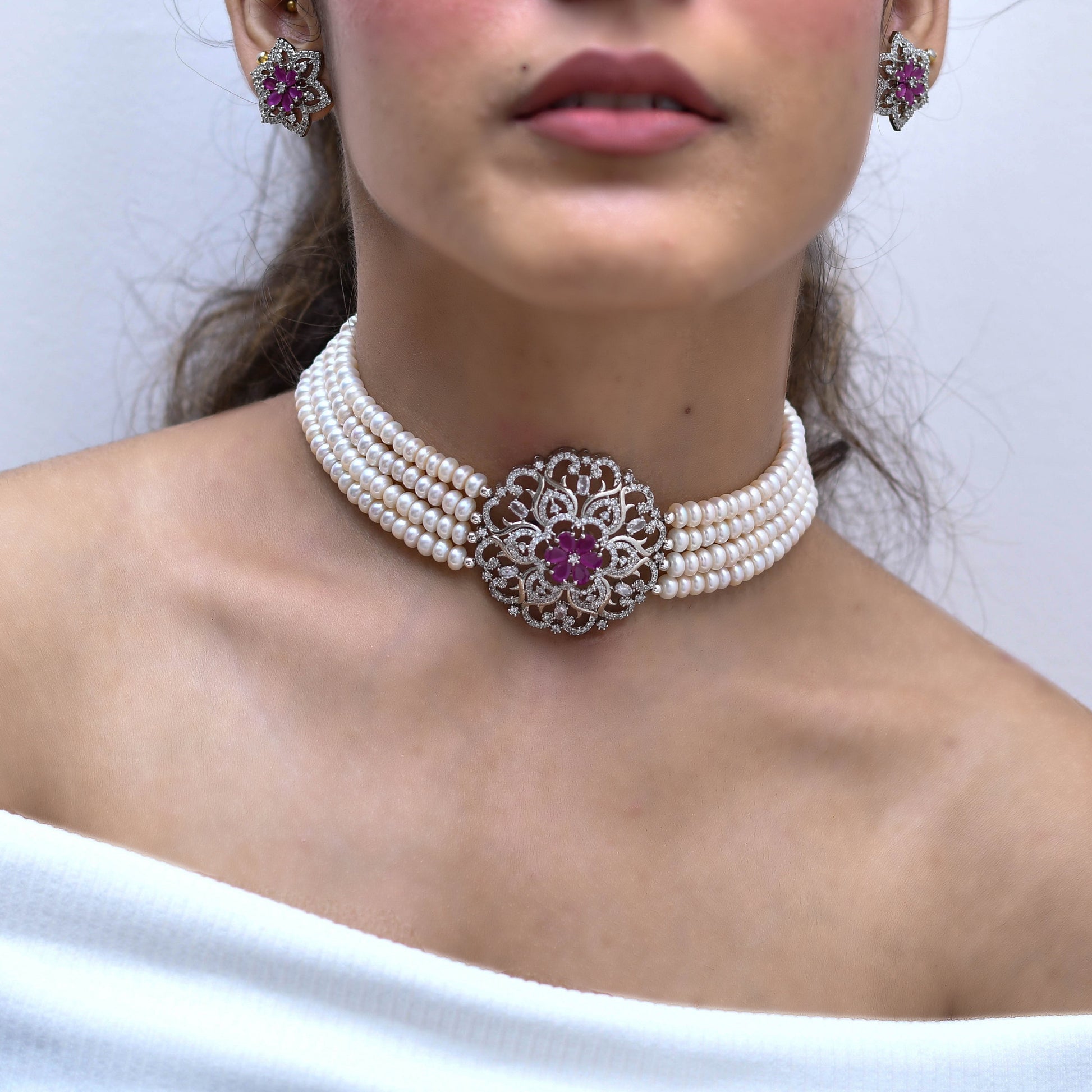 Real Pearl choker necklace with Diamond and ruby