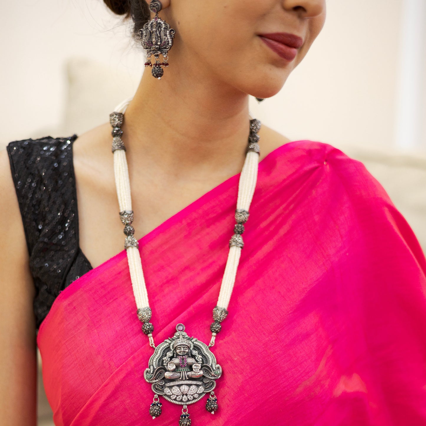 Shree Silver Moti Necklace