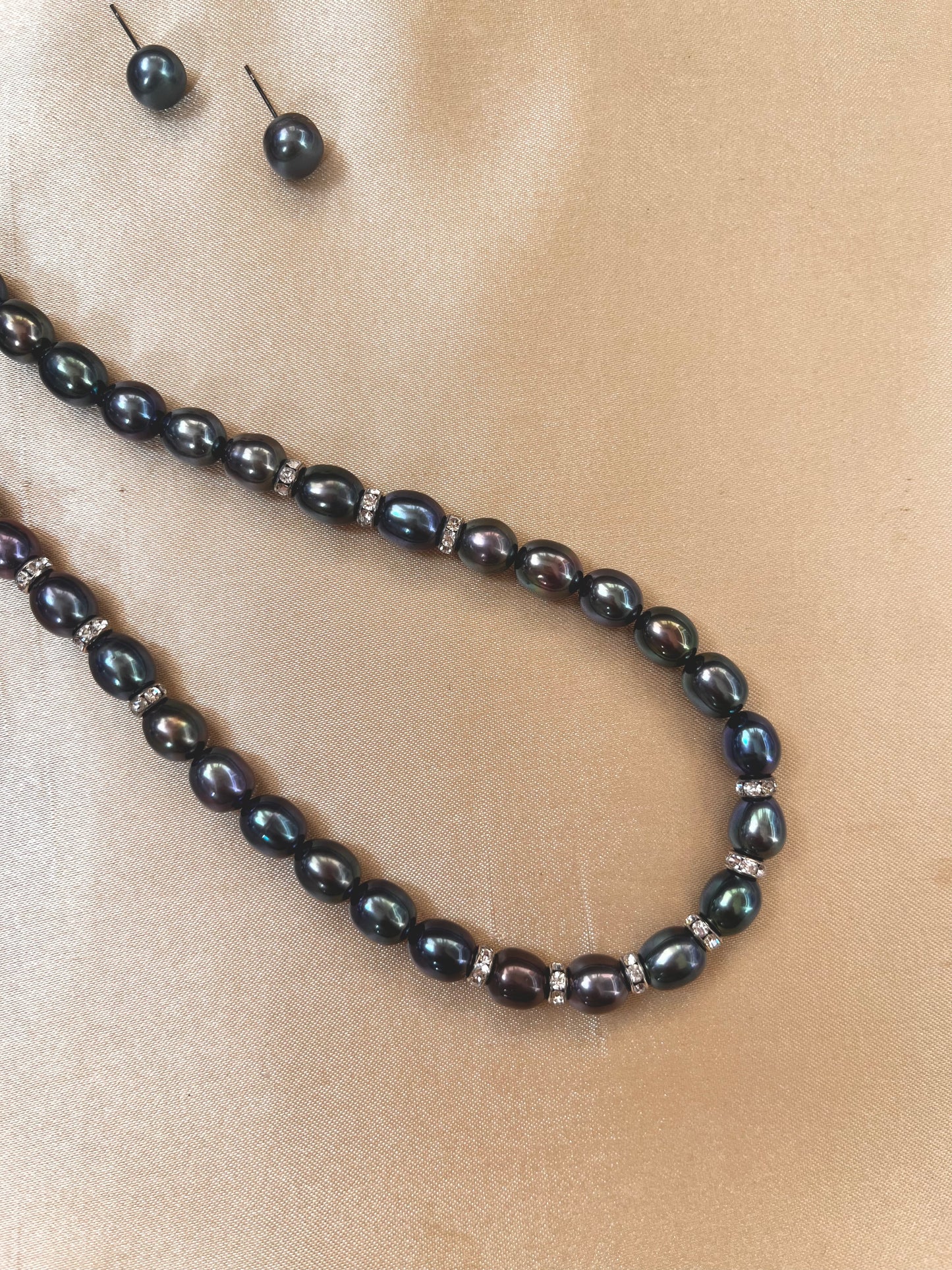 Rainbow Black Pearl Set