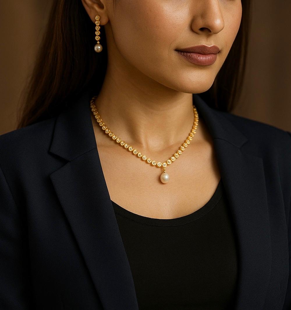 Endura Diamond Pearl Necklace Set