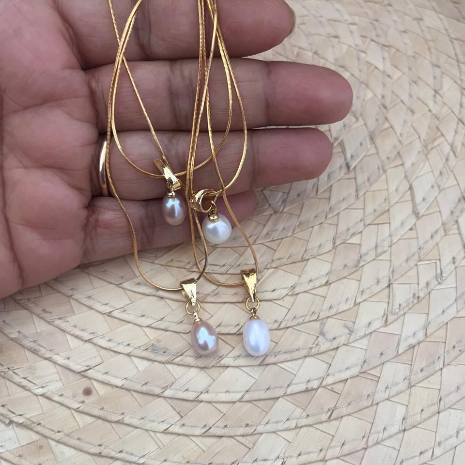 Real pearl pendant locket in gold chain