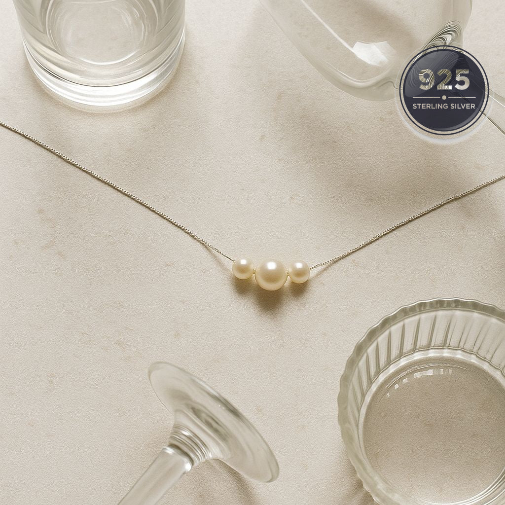 Real Pearl necklace in silver chain with 3 pearls