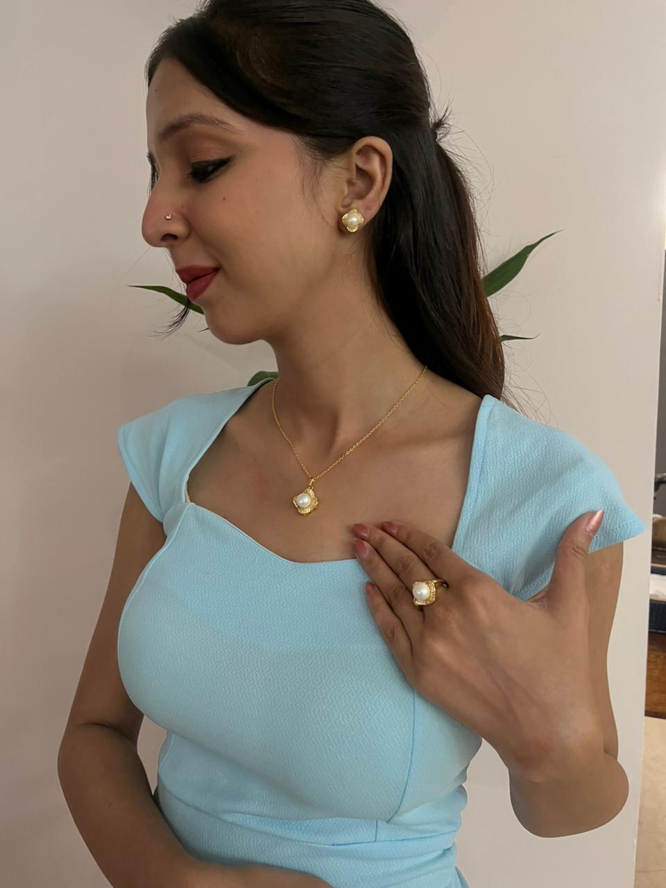 Classic Pearl Charm Pendant Set