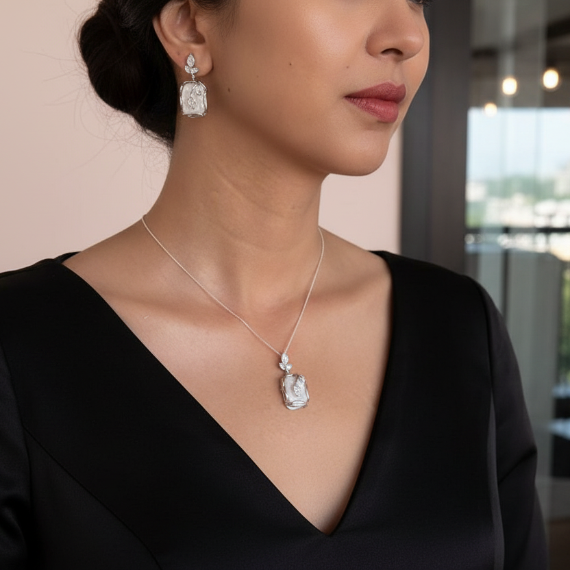 Ocean’s Whisper pendant set