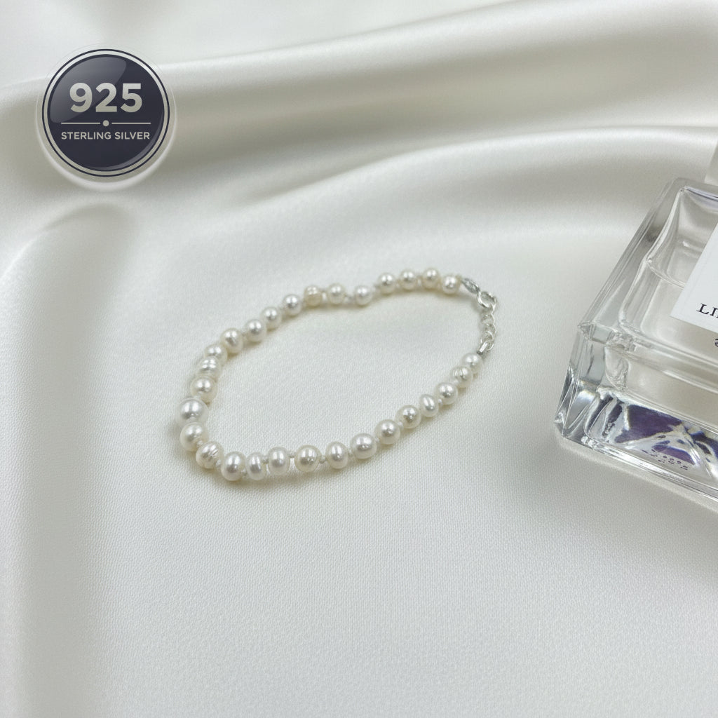 Bella Freshwater Pearl Bracelet handcrafted with genuine freshwater pearls for girls and teenagers.