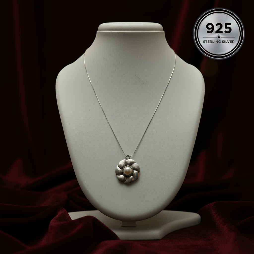 Bloom Pearl Pendant