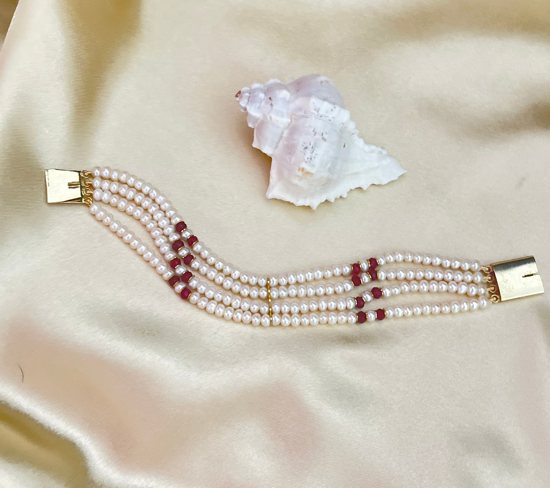 multilayer pearl bracelet