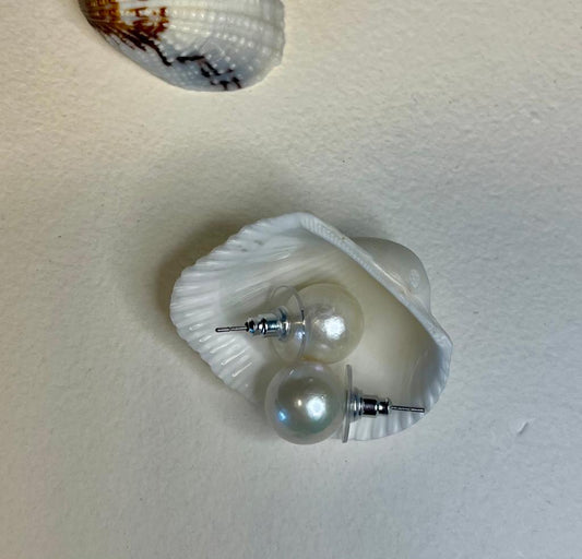 Big Pearl Studs